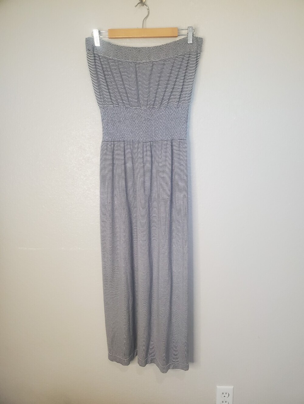 💚5/$25 Lark + Grey Striped Strapless Maxi Dress White & Navy Minimalist Beach